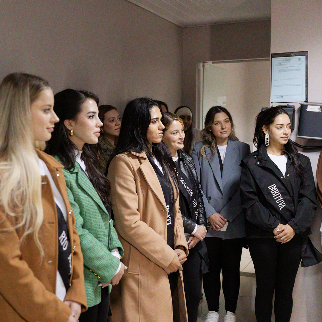 Candidatas a Miss Paraná conhecem a cultura da Taquaral