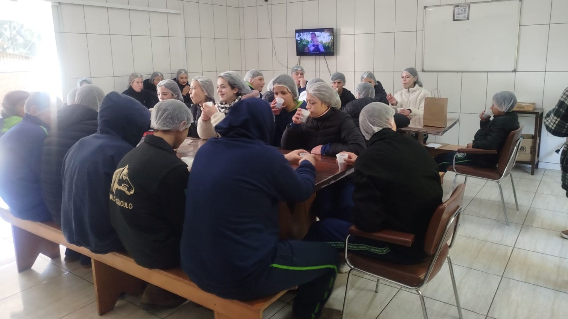 Taquaral recebe alunos do CEEPA para uma visita de aprendizado